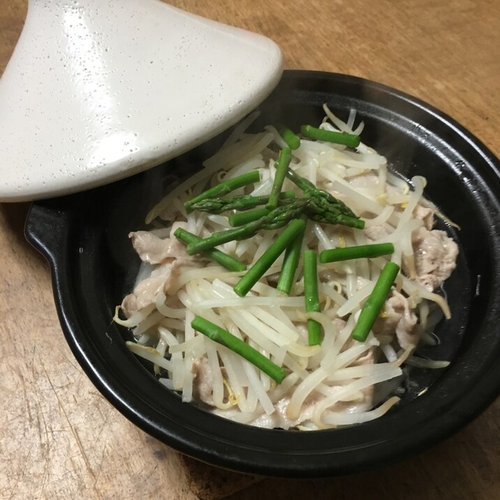 もやしと豚肉のタジン鍋